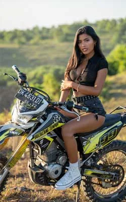 Call Girls in Magarpatta City